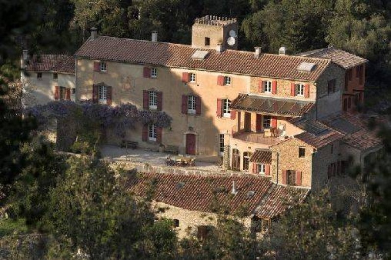 Location de vacances - Gîte à Vieussan - la grande maison pour vos réunions de familles/séminaire/cousinades