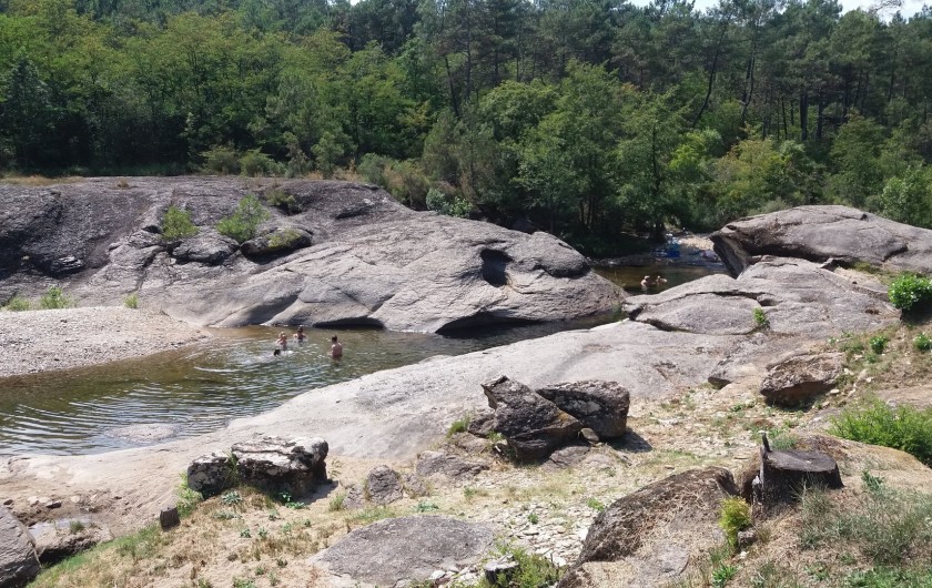 Location de vacances - Gîte à Gagnières - Notre rivière
