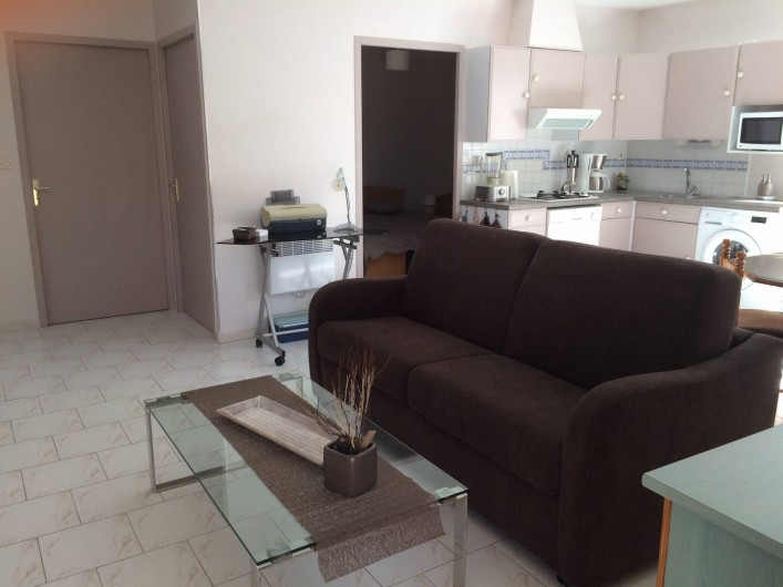 Location de vacances - Villa à Frontignan - Séjour agréable et convivial, un canapé très confortable. 