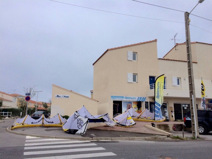 Location de vacances - Villa à Frontignan - Location de kite surf pour les amateurs de sensation sur l'étang à 500 m