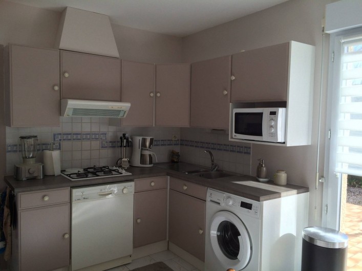 Location de vacances - Villa à Frontignan - Coin cuisine fonctionnel et bien équipé. 