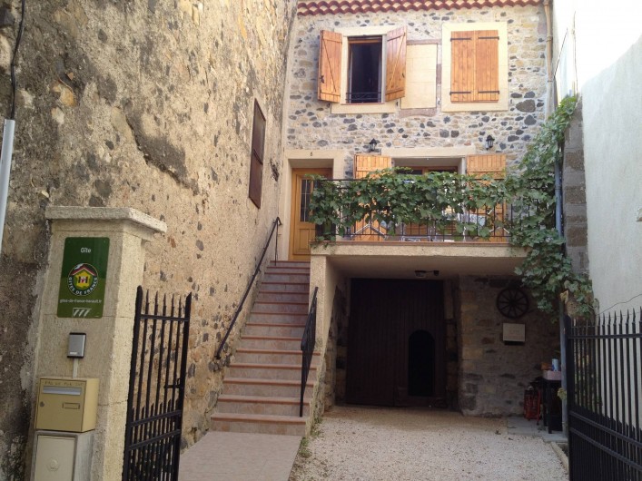 Location de vacances - Appartement à Fontès - Vue de la rue