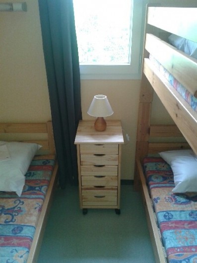 Location de vacances - Chalet à Saint-Geniez-d'Olt - Chambre 2