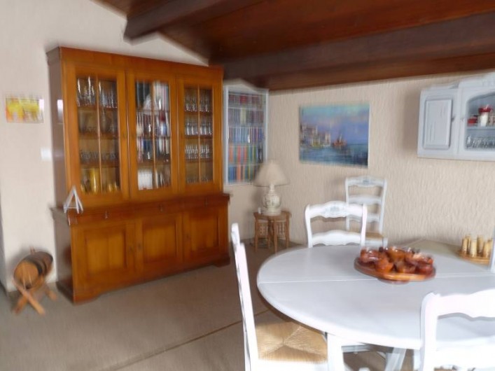 Location de vacances - Villa à Cabriès - Salle à manger côté buffet
