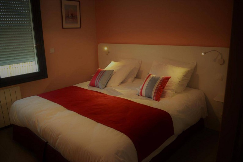 Location de vacances - Gîte à Esclottes - Chambre gîte "Rouge"