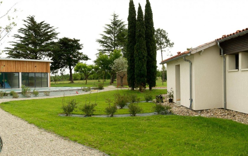 Location de vacances - Gîte à Esclottes - Côté Est