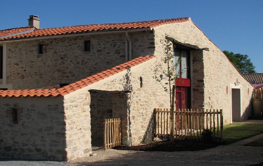 Location de vacances - Gîte à Les Clouzeaux - Charme de la pierre apparente et décoration contemporaine