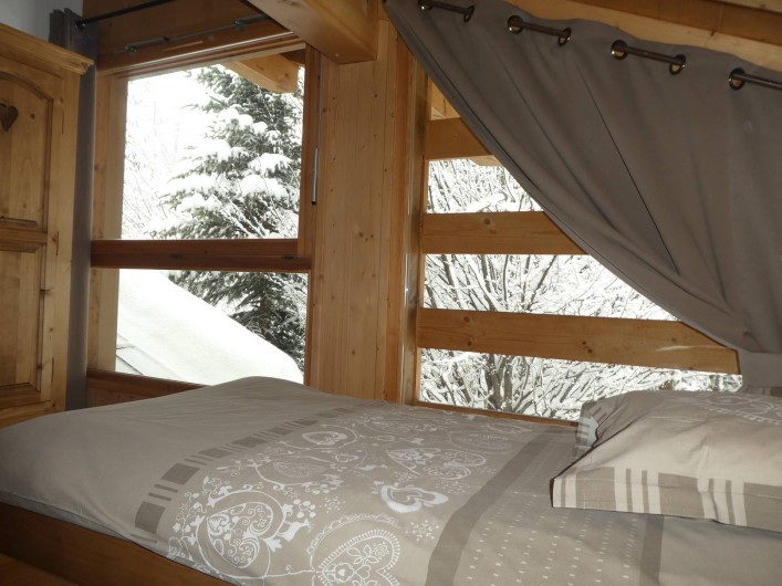 Location de vacances - Chalet à Megève - chambre 4 et vue sur l'extérieur