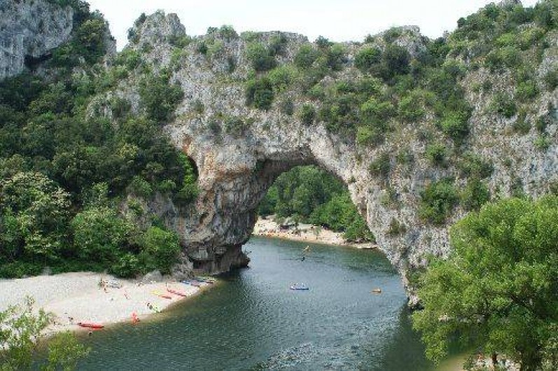 Location de vacances - Château - Manoir à Bourg-Saint-Andéol - canoé kayak  dans les gorges de l'ardeche (10 kms)