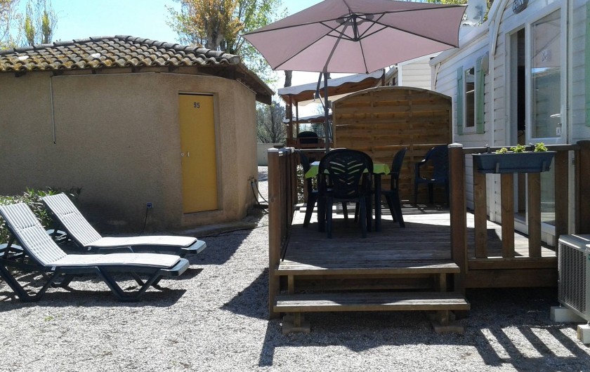 Location de vacances - Camping à Vias - Mazet privé attenant au M.H, avec un  évier, 2ème douche ,2ème wc.