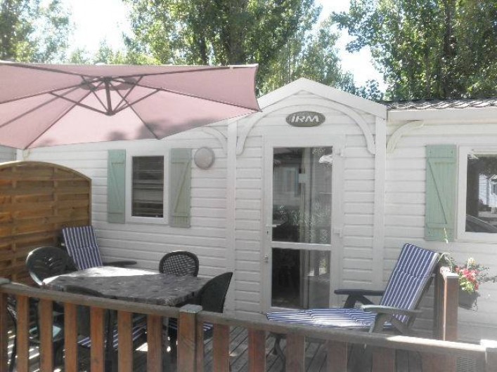 Location de vacances - Camping à Vias - Mobil home très arboré.