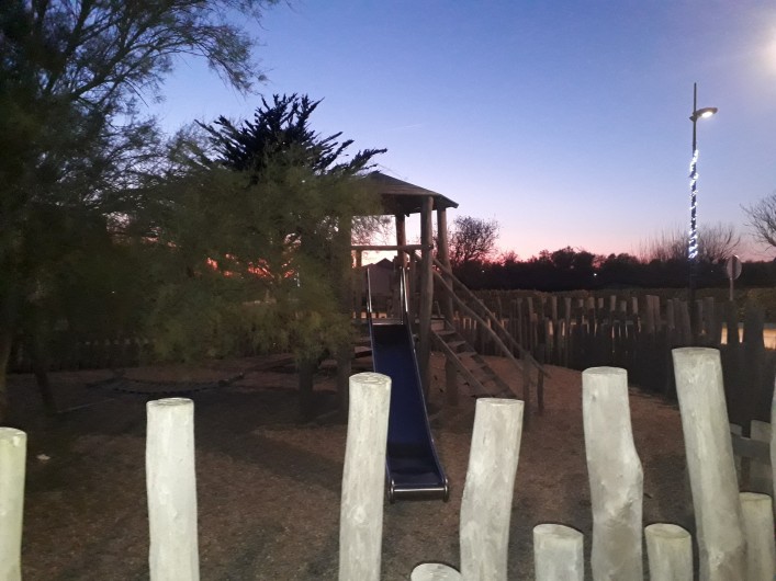 Location de vacances - Villa à Manhattan - Jeux pour enfant à 200m