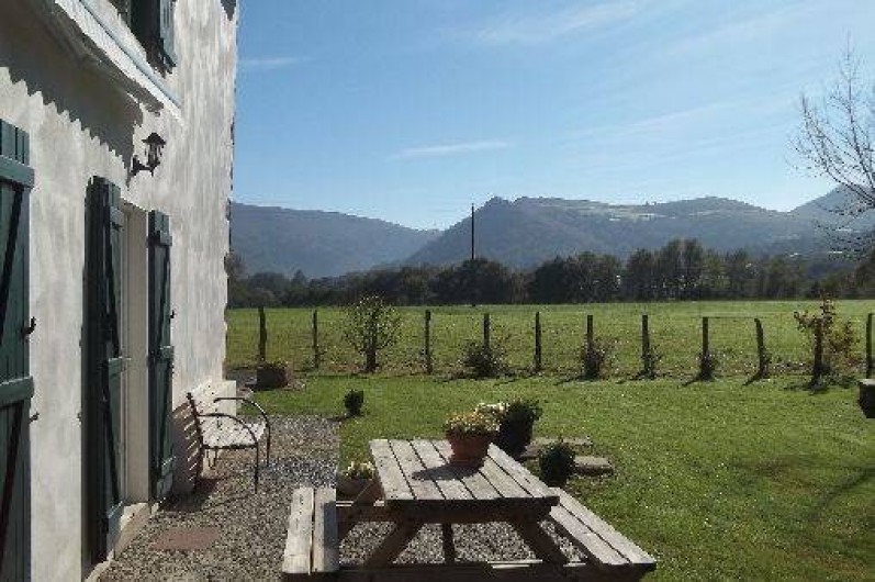 Location de vacances - Villa à Bidarray - terrasse avec magnifique paysage