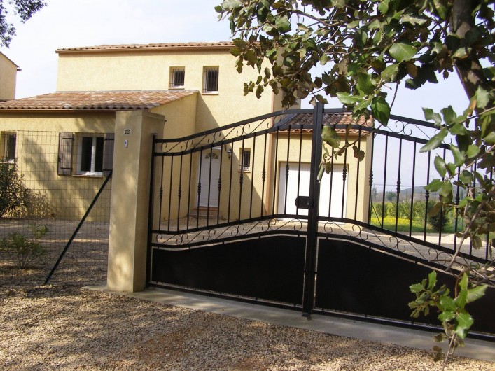 Location de vacances - Villa à Argilliers - portail