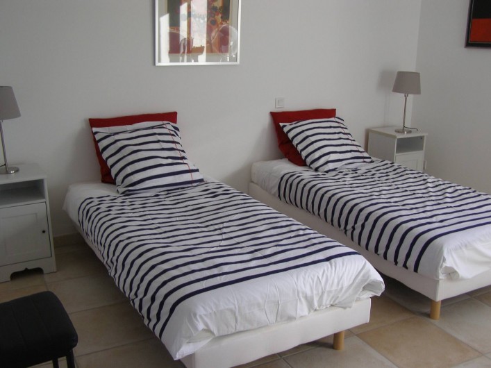 Location de vacances - Villa à Argilliers - chambre 2