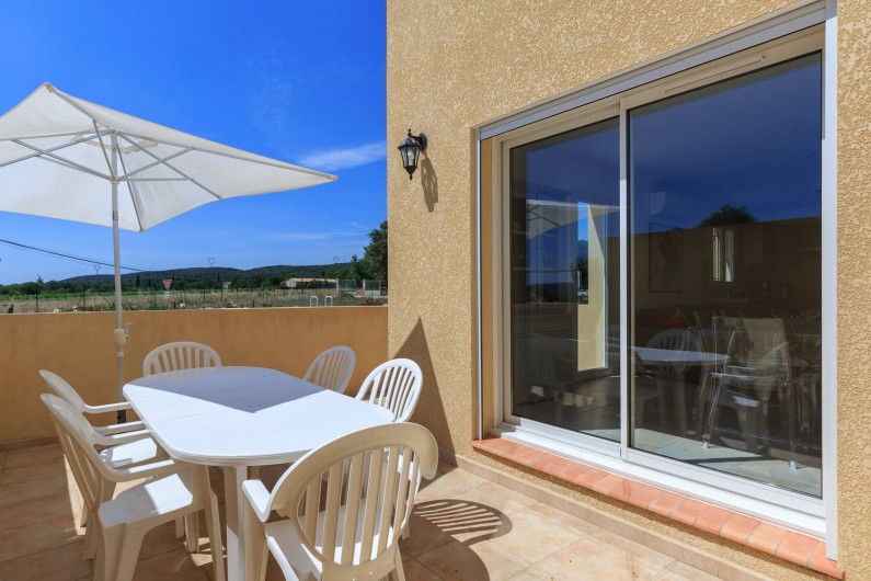 Location de vacances - Villa à Argilliers - terrasse