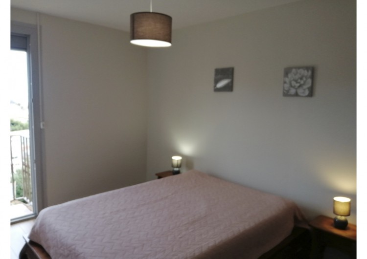 Location de vacances - Villa à Port-Vendres - Chambre côté mer avec lit en 140