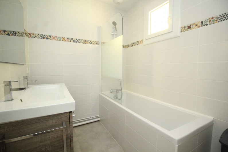 Location de vacances - Villa à Port-Vendres - Salle de bain avec double vasques