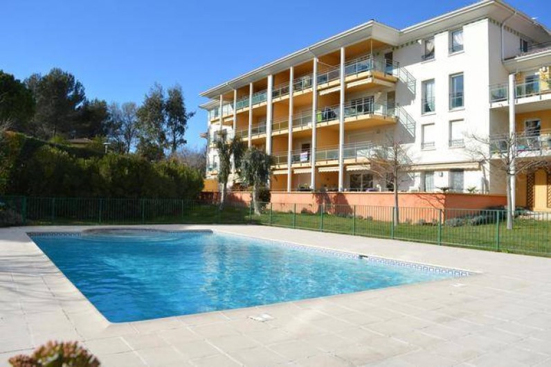Location de vacances - Appartement à Fréjus - Piscine