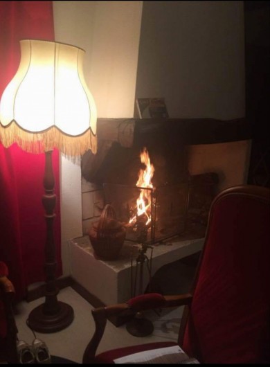 Location de vacances - Appartement à Sengouagnet - Cheminée pour les soirée au coin du feu
