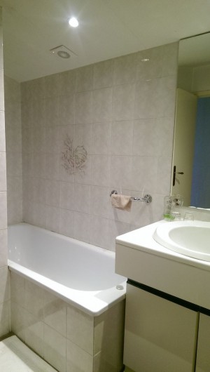 Location de vacances - Appartement à Sengouagnet - Salle de bain avec Baignoire
