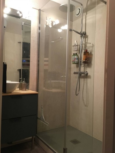 Location de vacances - Studio à Les Carroz d'Arâches - Douche italienne
