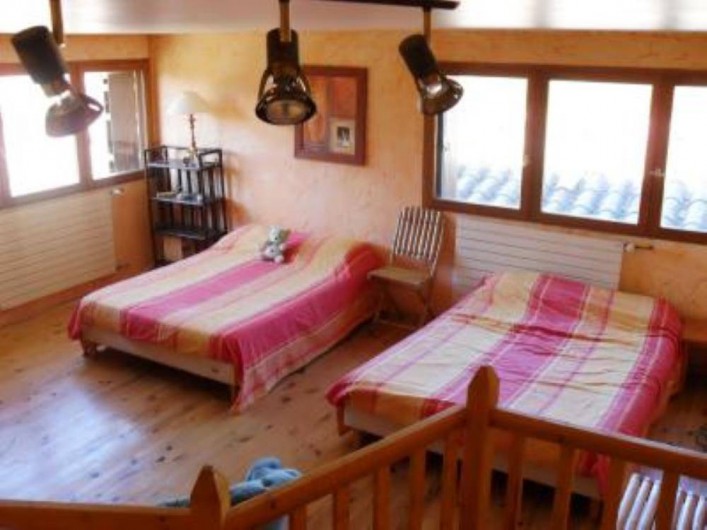 Location de vacances - Villa à Malves-en-Minervois - La grande chambre de la Tour ( 28 m2 )