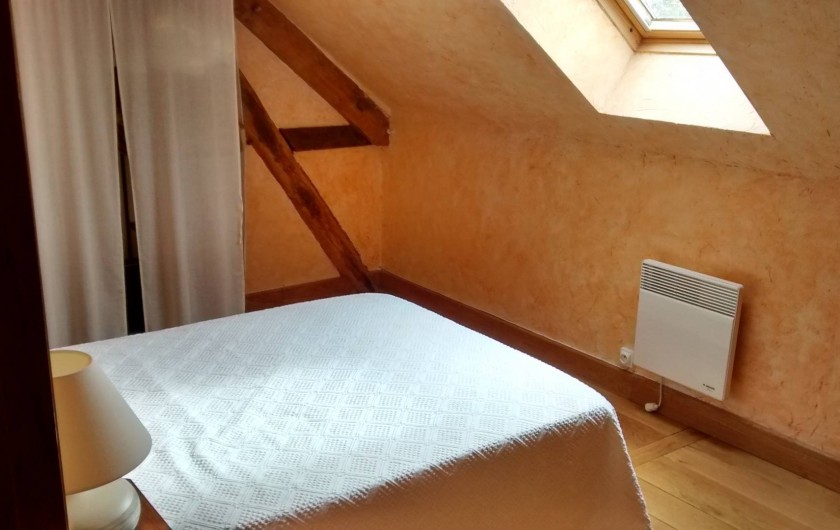 Location de vacances - Maison - Villa à Nailhac - La chambre du milieu, à l'étage