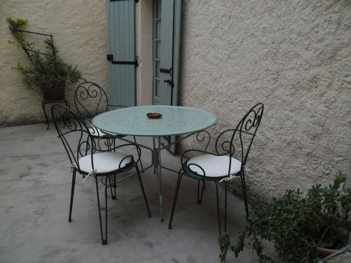 Location de vacances - Appartement à Autignac - Terrasse pour gîtes 5 et 7, et chambres d'hôtes 4 et 6