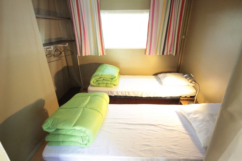 Location de vacances - Bungalow - Mobilhome à La Garette - Bungalow toilé 40m2 4 personnes (chambre 2 lits simples)