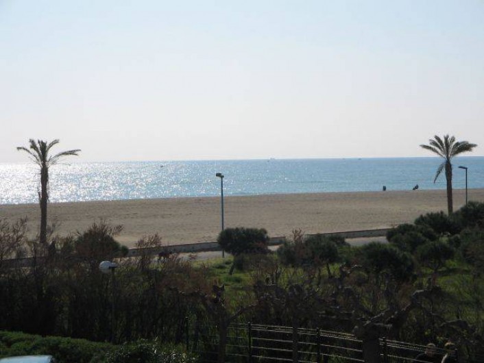 Location de vacances - Appartement à Saint-Cyprien Plage - La vue depuis l'appartement