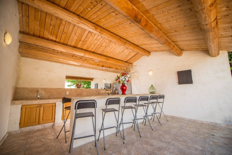 Location de vacances - Mas à Visan - espace repas en extérieur