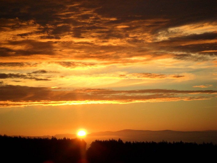 Location de vacances - Gîte à Saint-Pierre-de-Nogaret - Coucher de soleil
