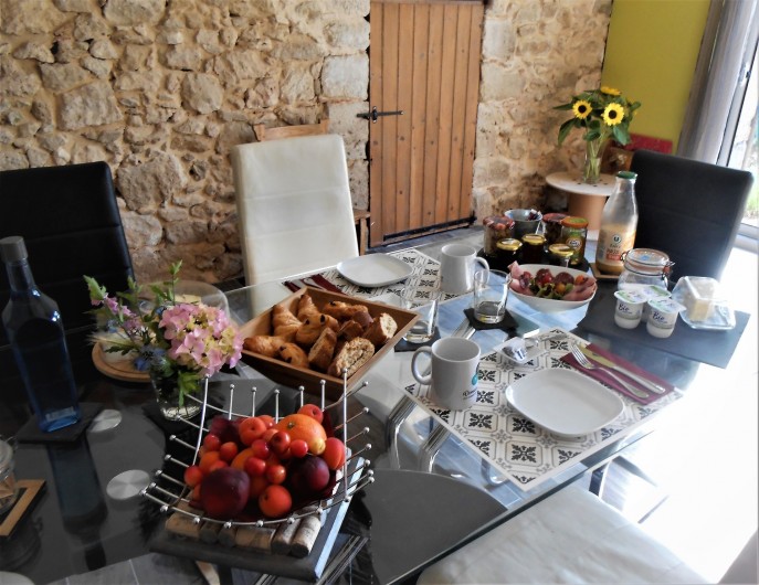 Location de vacances - Gîte à Birac - PETIT DÉJEUNER  CONTINENTAL