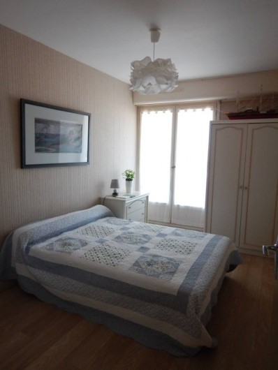 Location de vacances - Appartement à Courseulles-sur-Mer - Chambre à coucher
